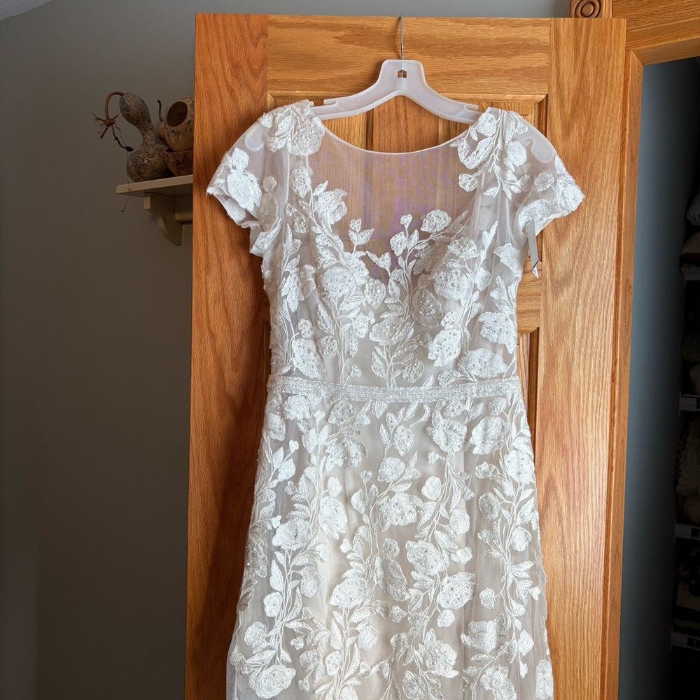 💙($1058) Melissa Sweet NWT wedding dress - Picture 8 of 12